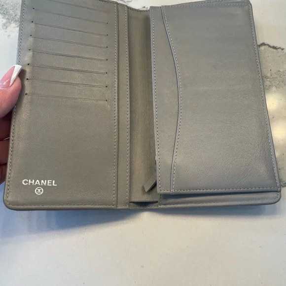New Chanel Concrete Grey Caviar Wallet Comes with authenticity card. - Picture 3 of 11
